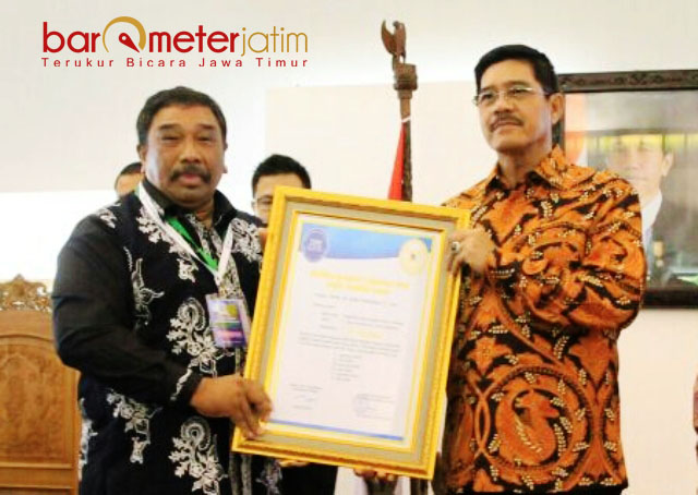 Buah Pelayanan Cepat, PN Surabaya Diganjar Penghargaan