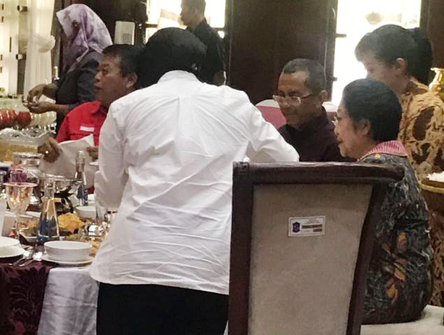 Pertemuan Tertutup PDIP: Ada Dahlan Iskan, Tak Ada Gus Ipul