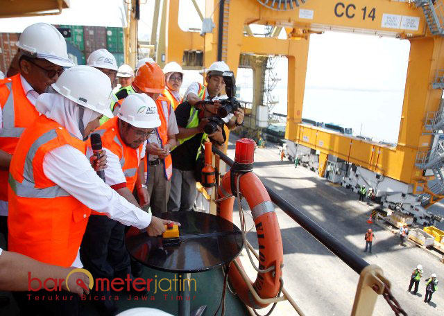 Mensos Lepas Kapal Kemanusiaan ke Rohingya