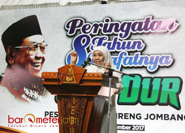 Demi Selamatkan Gus Dur, Khofifah Sibuk Bagikan Sedekah