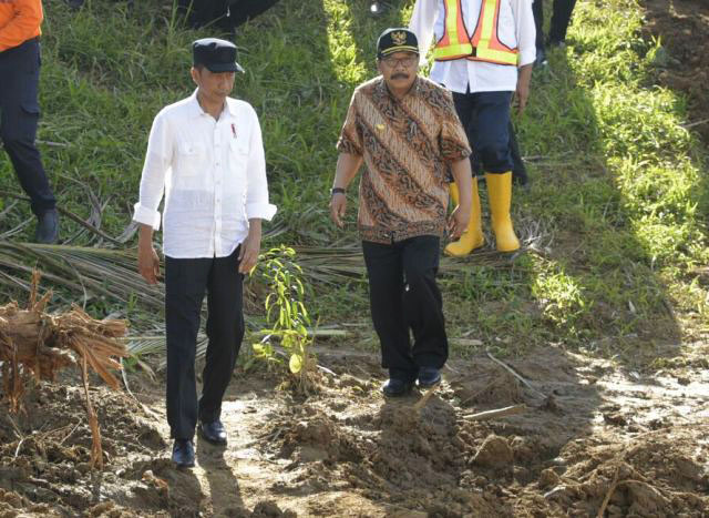 Tinjau Musibah Pacitan, Jokowi Kunjungi Kampung SBY