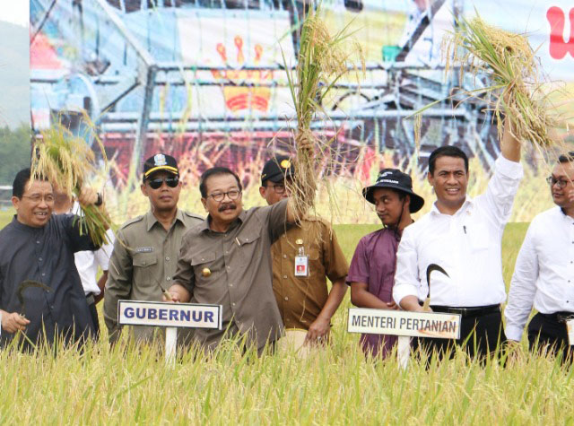 Pakde Karwo: Jatim Tegas Tolak Impor Beras