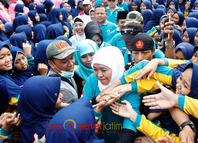 Matoh Khofifah Dielu-elukan Ribuan Warga Bojonegoro