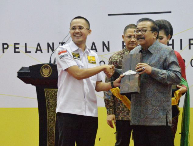 Pakde Karwo Ajak HIPMI Jatim Atasi Impor Bahan Baku