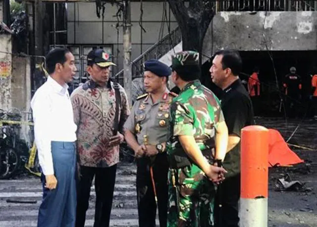 Teror Bom Tim Khofifah-Emil Puji Gerak Cepat Jokowi