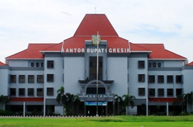 Tak Mau Dibom, Penjagaan Kantor Bupati Gresik Diperketat