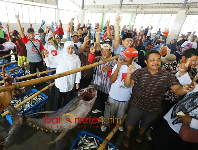 Khofifah Gagas Pabrik Pengolahan Ikan di Sendang Biru
