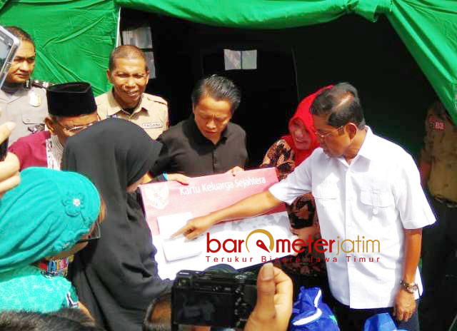 Gerak Cepat, Mensos Santuni Korban Kebakaran di Pinrang