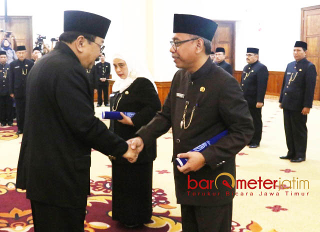 Pakde Karwo Lantik 10 Pejabat Eselon II Pemprov Jatim
