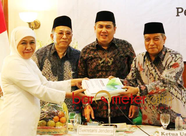 Khofifah Tak Bisa Garansi 100% Suara Warga NU ke Jokowi