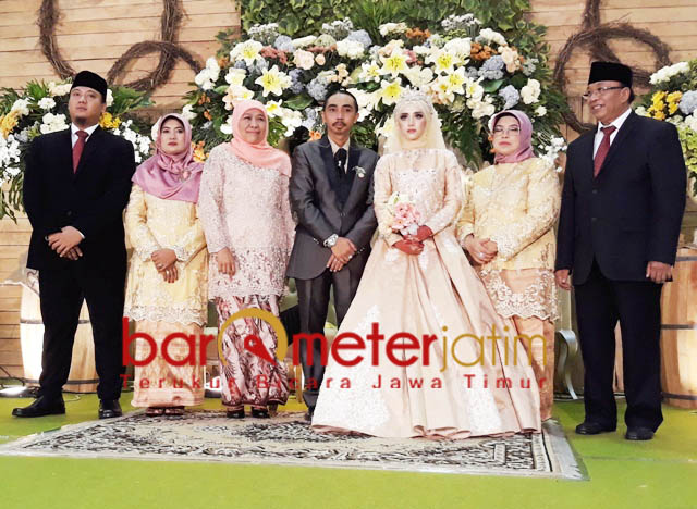 Kandidat Bupati Sidoarjo Mantu, Khofifah Hadir dan Menyanyi