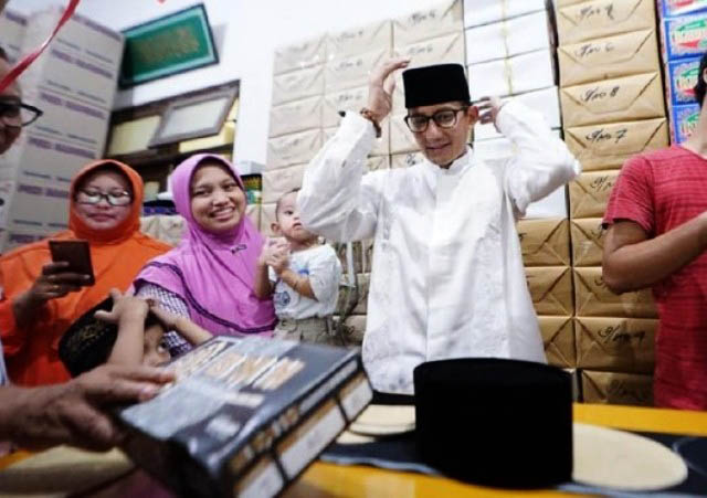 Usai Tempe Setipis Kartu ATM, Kini Sandi Dicurhati Perajin Peci