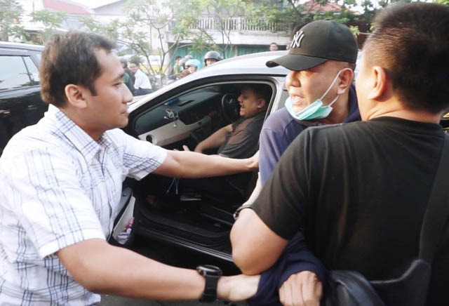 Wisnu Ditangkap Mantan Kajati Beri Jempol Tim Kejaksaan