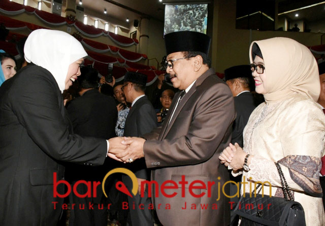 Gus Ipul Tak Datang, Soekarwo Pulang Lewat Pintu Belakang!