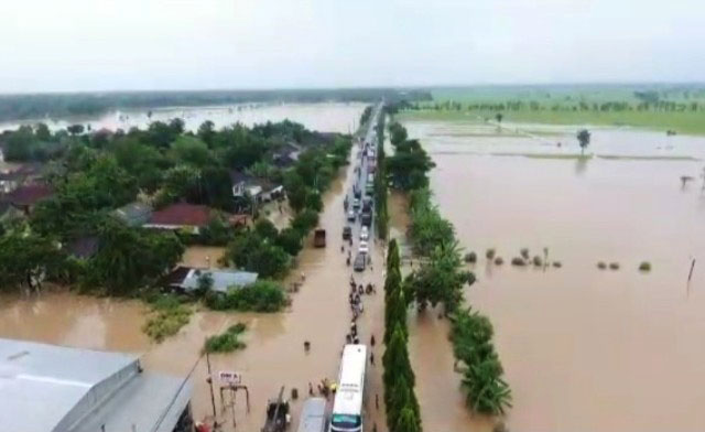 Banjir di Jatim Meluas, Terjang 15 Wilayah, Madiun Terparah
