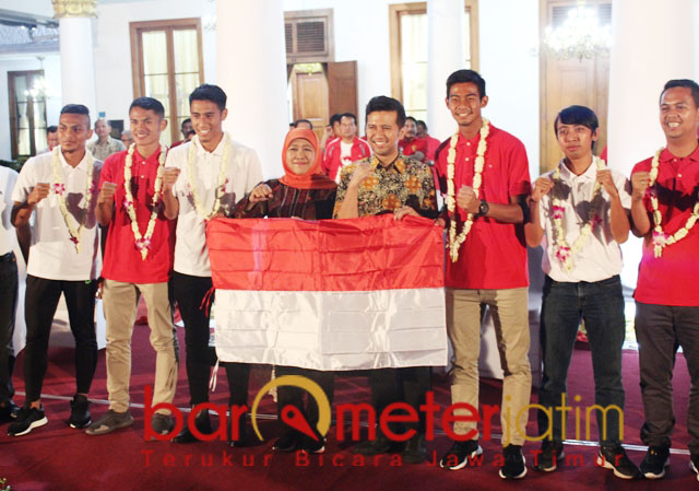 Pecinta Bola Dulu Khofifah Rajin Sambangi Markas Niac Mitra