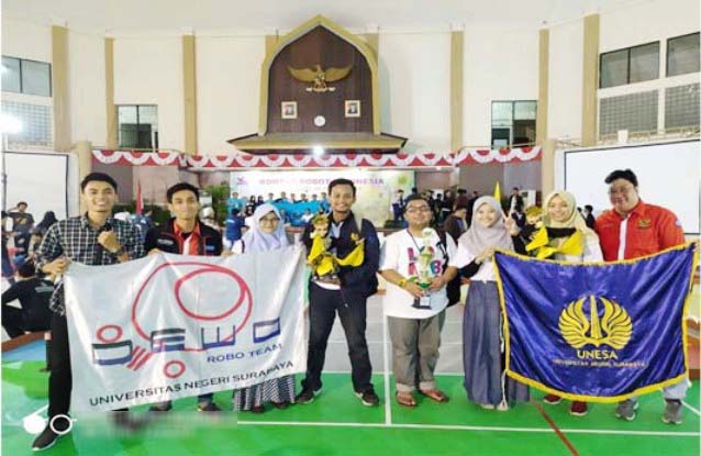 Suguhkan Tarian Jaipong, Unesa Juara II Kontes Robot di NTB