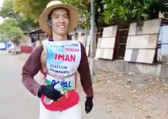 Demi Bertemu Khofifah, Pria Ini Rela Jalan Kaki 26,5 Jam