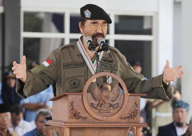 Jaga NKRI, Surya Paloh Terima Bintang Astha Hannas Utama