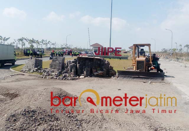 Klaim Urusan Lahan Clear JIIPE Tantang Pendemo Adu Data