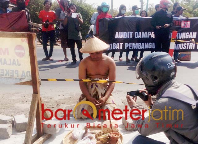 Demo Forkot Tuding JIIPE Gresik Masih Sengketa Lahan