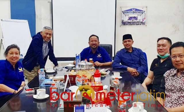 3 Jam Gus Hans Ngopi Politik Bareng Petinggi Nasdem