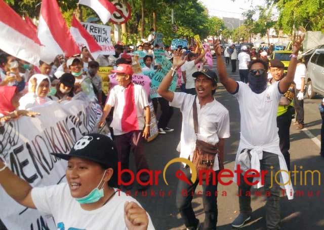 Musisi Jalanan Surabaya: KPK Butuh Lembaga Pengawasan