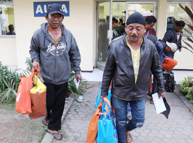 Imbas Rusuh di Wamena, Khofifah Pulangkan Warga Jatim