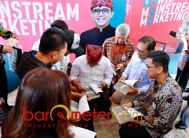 Lewat Buku, Bupati Anas Beber 20 Resep Majukan Banyuwangi