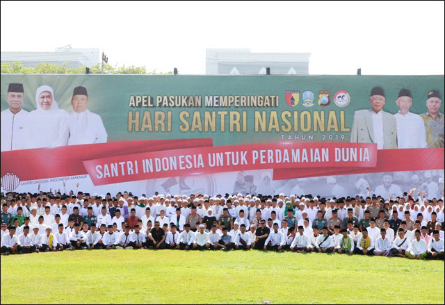 Khofifah: Hari Santri adalah Komitmen Fatwa Resolusi Jihad