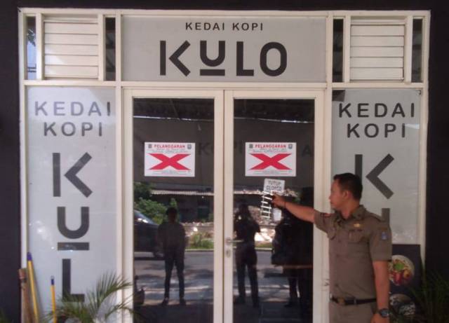 Sebulan Buka Tanpa Izin, Kedai Kopi di Surabaya Disegel