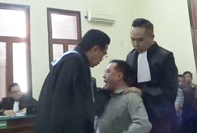 Marah di Persidangan Bos Pasar Turi Bentak Hakim dan Jaksa