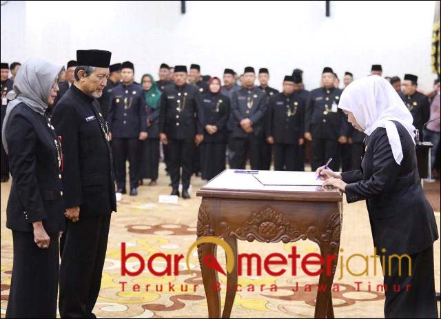 10 Bulan Menjabat, Khofifah Mulai Mutasi Besar-besaran