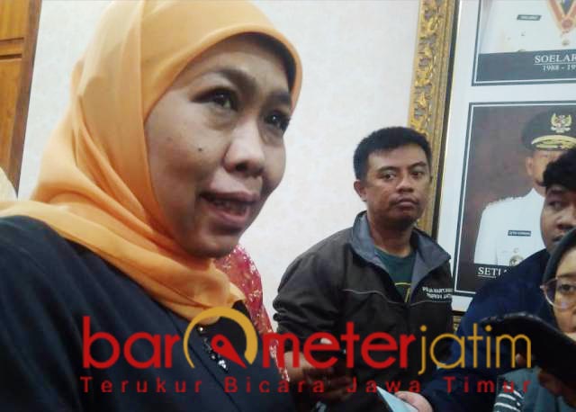 Corona Mewabah Khofifah Tak Mau Liburkan SMA-SMK