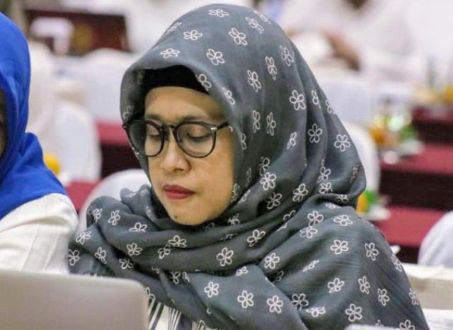 Ekonom Unair: Urusan Perut Tak Bisa Tunggu UU Cipta Kerja