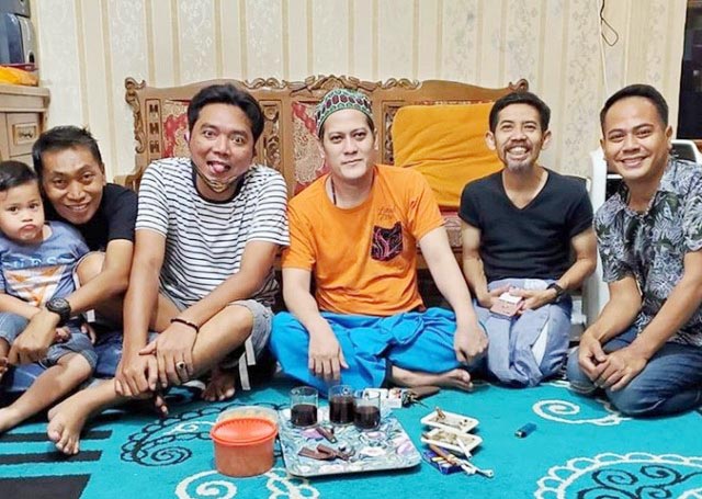 Kampung Ember, Cara Gus Anom Dakwah Lewat Sketsa Komedi
