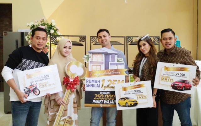 Bareng Raffi Ahmad, MS Glow Serahkan Reward 1 Unit Rumah
