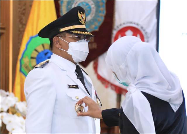 Usai Dilantik, Khofifah Minta Pj Bupati Sidoarjo Berlari Kencang