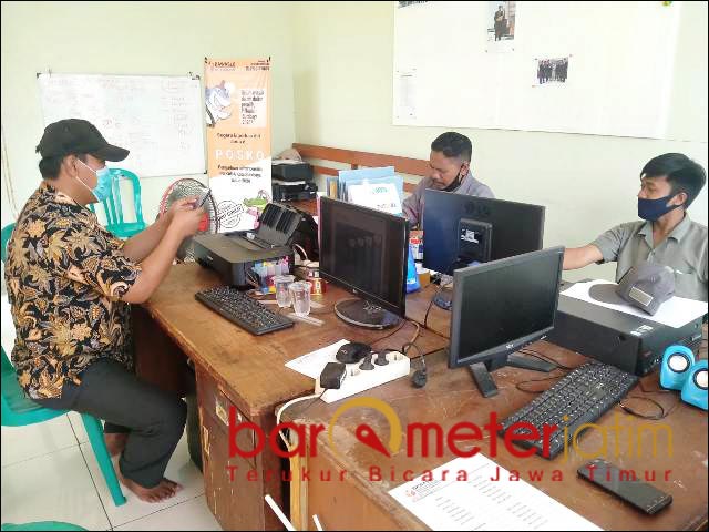 Duh Lagi-lagi Machfud-Mujiaman Keserimpet Sarung