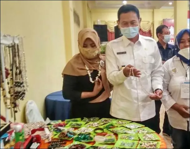 Ekonomi Lamongan Lumpuh Yuhronur Fokus Garap UMKM