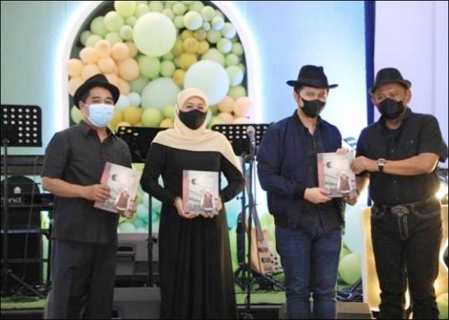 Pesta Ulang Tahunnya Heboh, Akhirnya Khofifah Minta Maaf