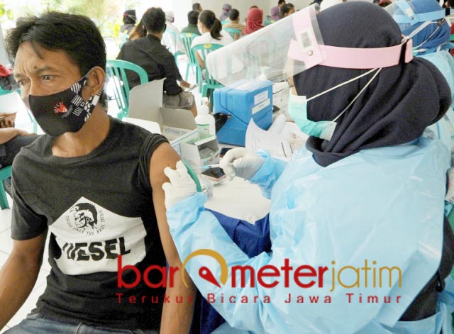 Jurus Surabaya Tekan Covid-19: Masifkan Vaksinasi Massal