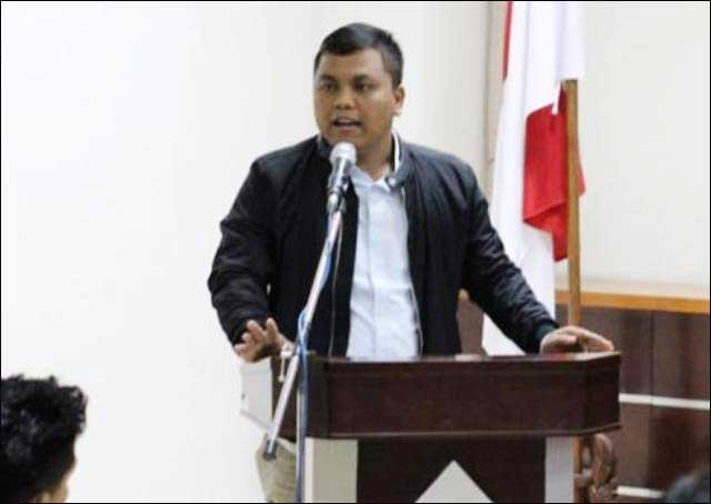 Pakar: Khofifah Jangan Main Sendiri, Perankan Emil Dardak