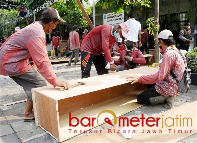 Pemkot Surabaya Siapkan Peti Mati, Eri Harap Tak Terpakai