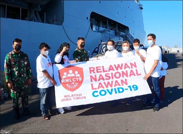 Daripada Kutuk Kegelapan, RNLC Jatim Kirim Bantuan ke Bawean