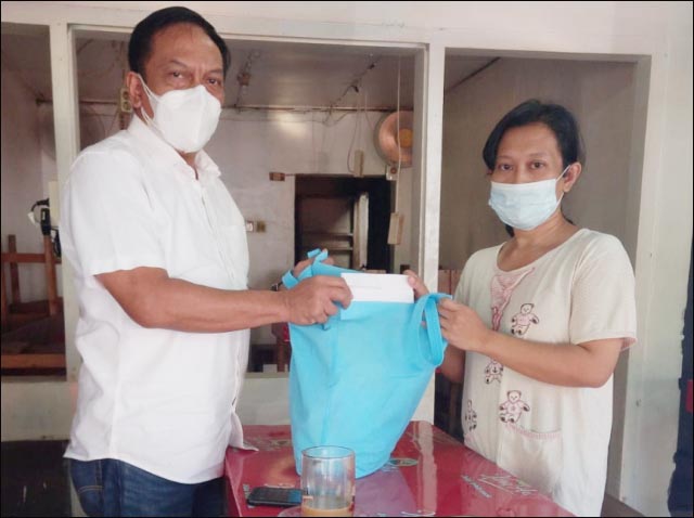 Demi Sambung Hidup, Ibu di Surabaya Gadaikan Kartu PKH