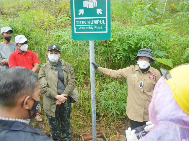 Simulasi Bencana di Pacitan, Risma Ikut Lari Bersama Warga