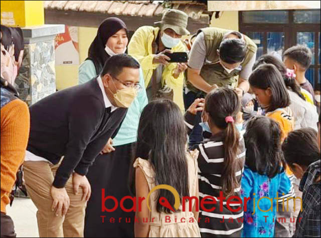 Bantu Pengungsi Erupsi Semeru, Anwar Sadad Rasakan Nada Pilu