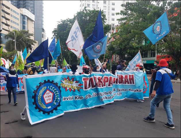 Timpang Jauh Selisih UMK 2022 Surabaya-Sampang Rp 2,4 Juta