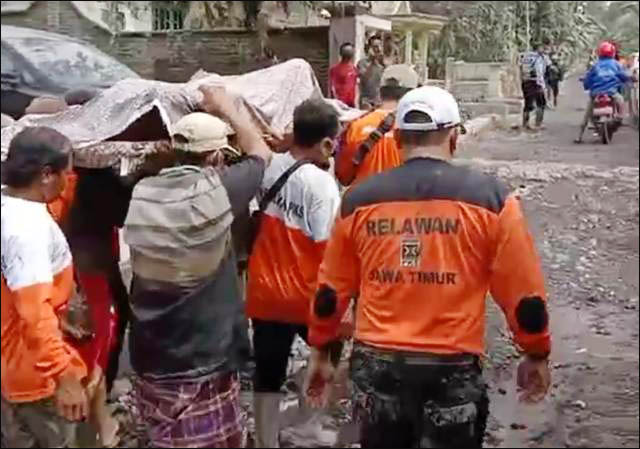 Erupsi Semeru, PKS Jatim Buka Posko dan Terjunkan Relawan